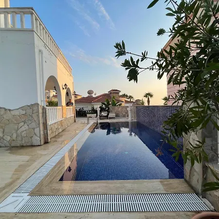 Apartment Exclusive With Own Pool, 3 Min To Beach